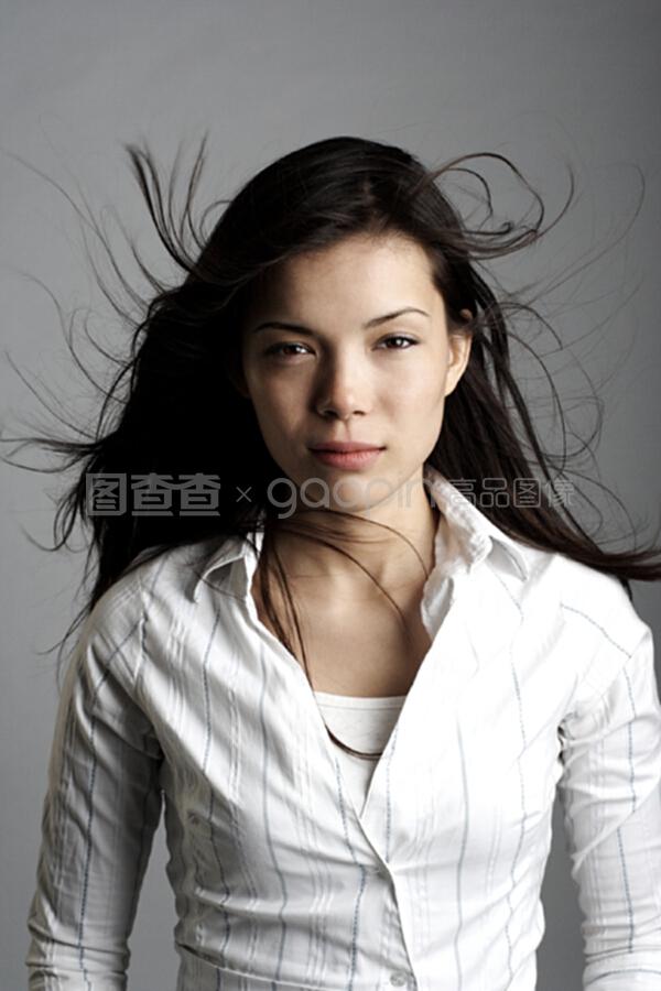 84间房主播跳舞 直播 侦探帽